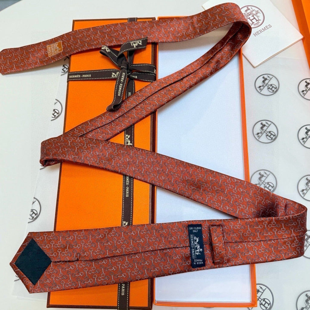 Hermes Style Men's Equestrian Motif Silk Tie