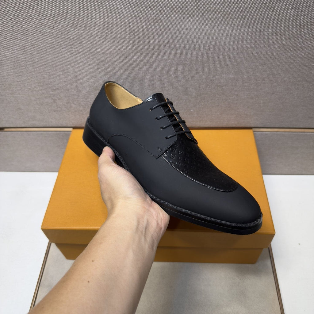 Louis Vuitton Textured Vamp Lace-Up Dress Shoes